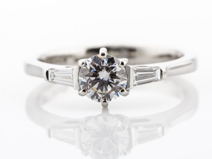 Diamond Ring 