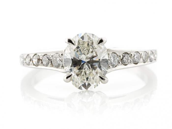 Oval Brilliant Diamond Ring