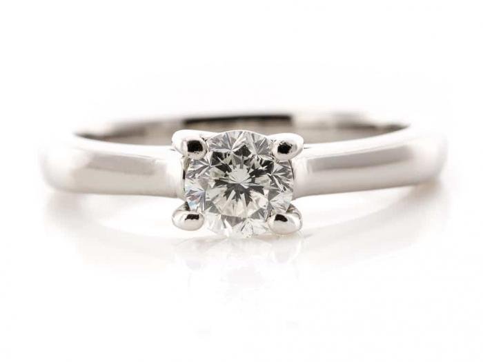 The Leo Diamond Ring