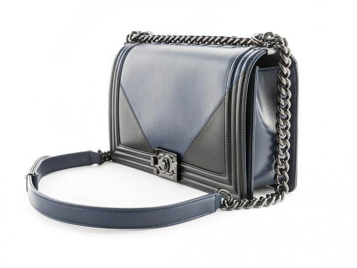 Chanel Navy and Black Medium Boy Bag - Image 2