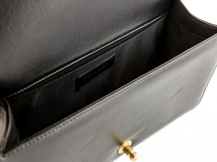 Chanel Boy Bag - Image 4