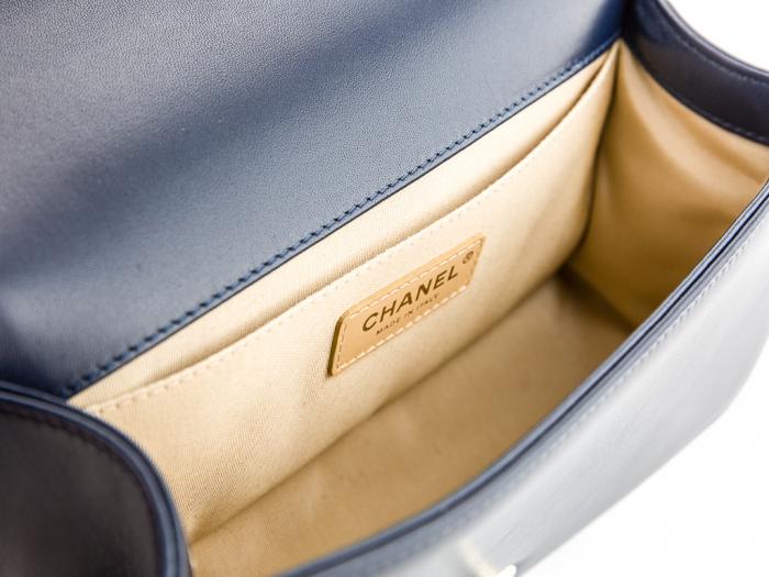Chanel Boy Bag - Image 4