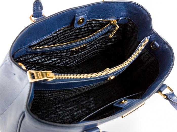 Prada Saffiano Lux Bag with Wallet - Image 4