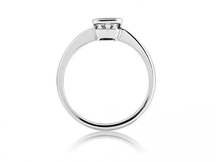 Solitaire Diamond Ring - Image 3