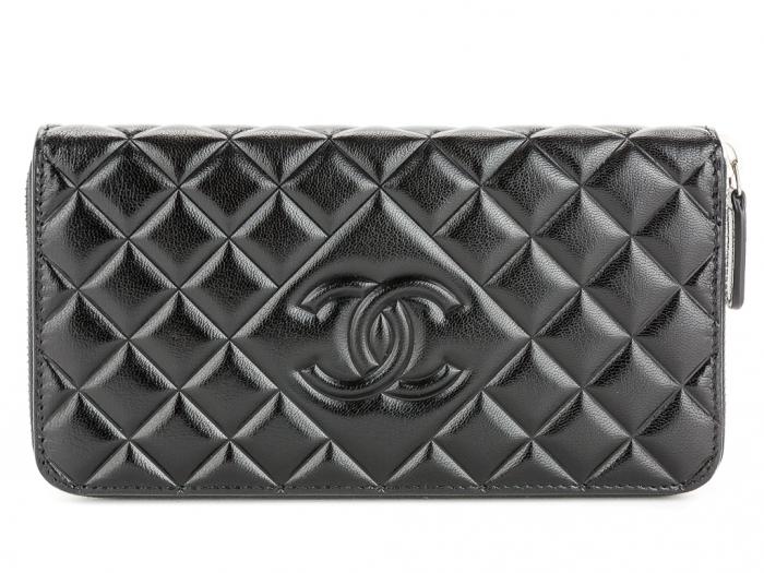 Chanel Zipped Wallet