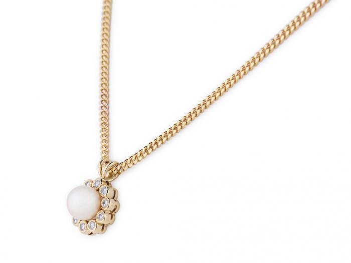 Cultured Pearl & Diamond Pendant on Chain - Image 2