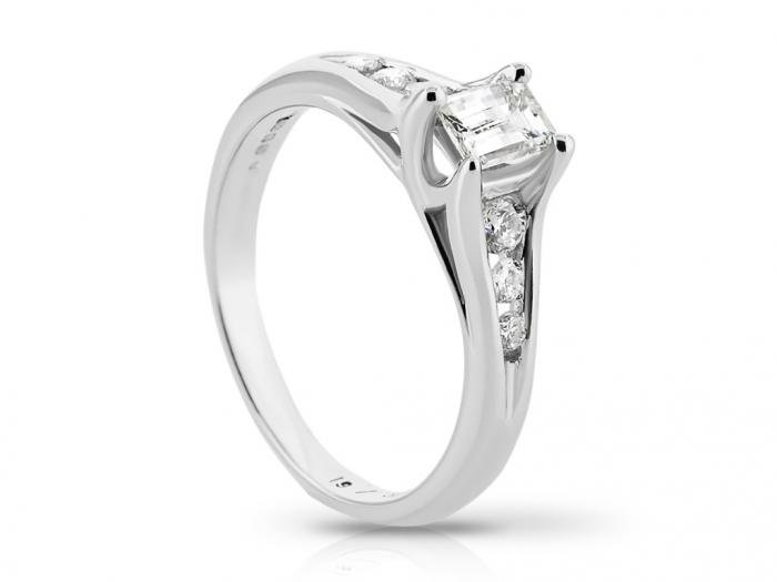 Shoulder Set Diamond Ring - Image 2
