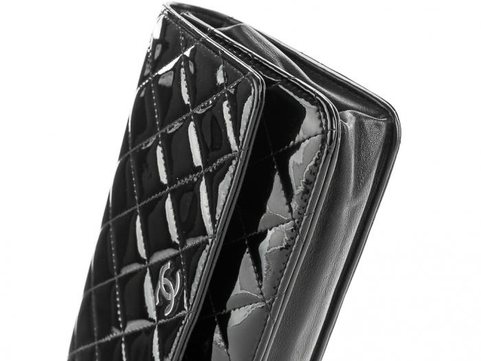 Chanel Wallet on Chain