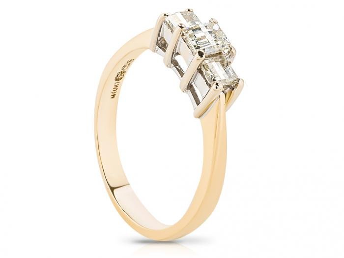 Three Stone Diamond Ring - Image 2