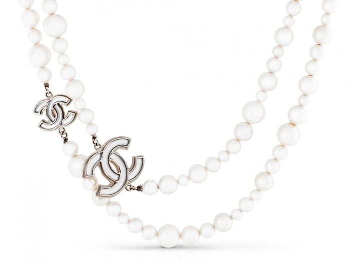 Chanel Pearl Necklace - Image 2