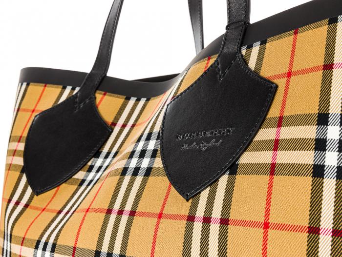 Burberry The Giant Reversible Tote - Image 4