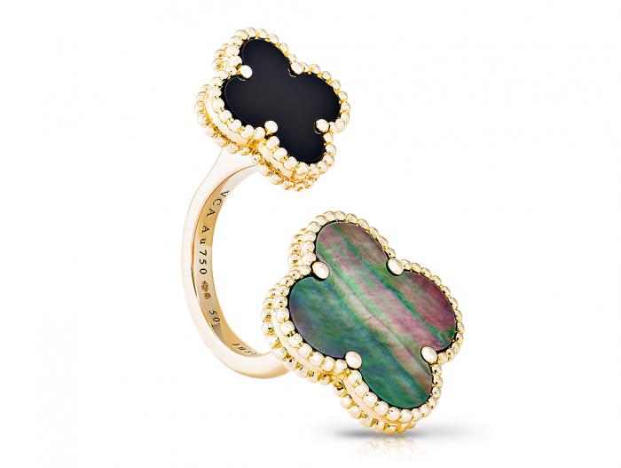 Van Cleef and Arpels Alhambra Ring - Image 2