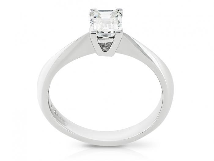 Solitaire Diamond Ring - Image 3