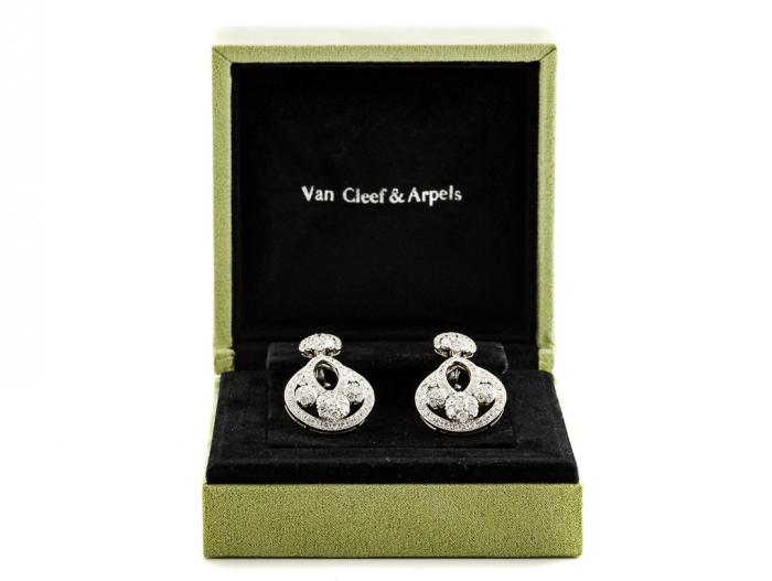 Van Cleef and Arpels Snowflake Earrings - Image 3