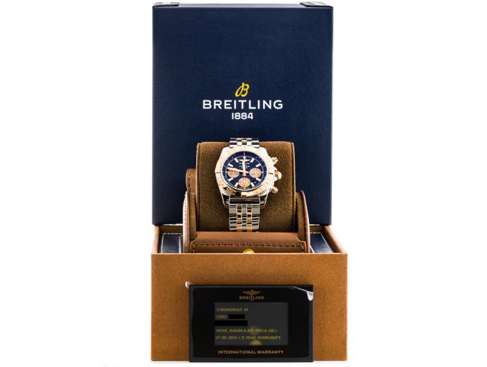 Breitling Chronomat 44 Watch - Image 5