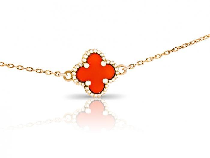 Van Cleef and Arpels Alhambra Bracelets and Studs - Image 2
