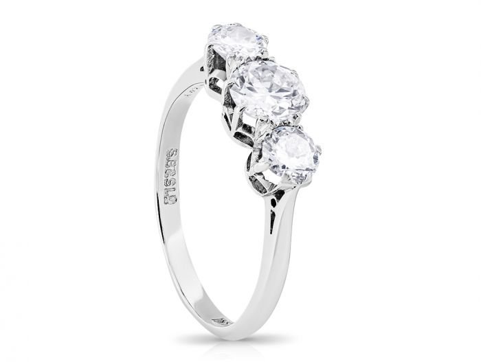 Three Stone Diamond Ring - Image 2