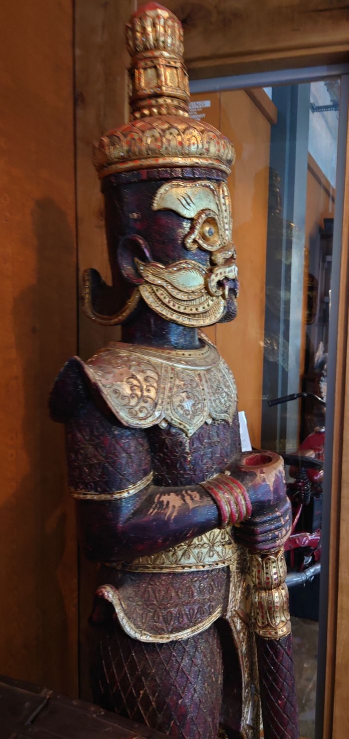 Pair of Two Large Guard Statues  - Image 4