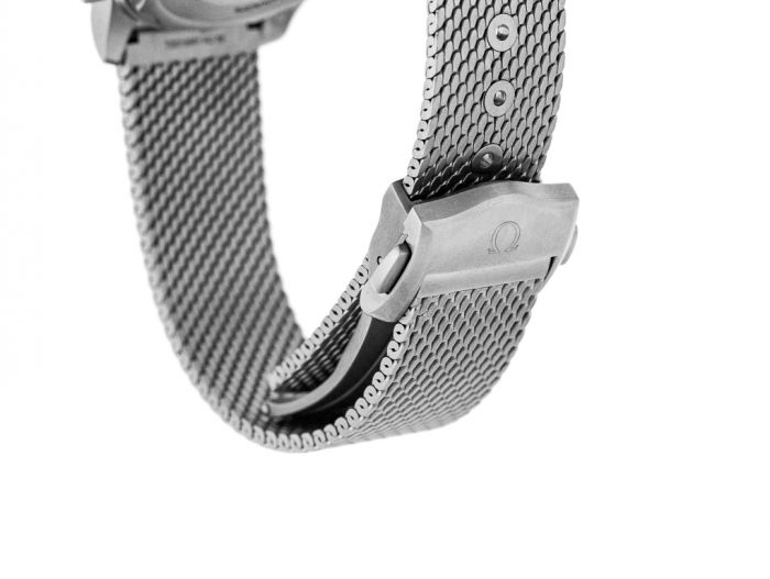 Omega Seamaster Diver 300m 007 Edition Co-Axial Master Chronometer  - Image 3