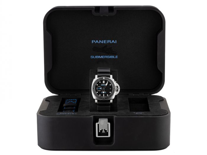 Panerai Luminor Submersible 42mm Watch - Image 5