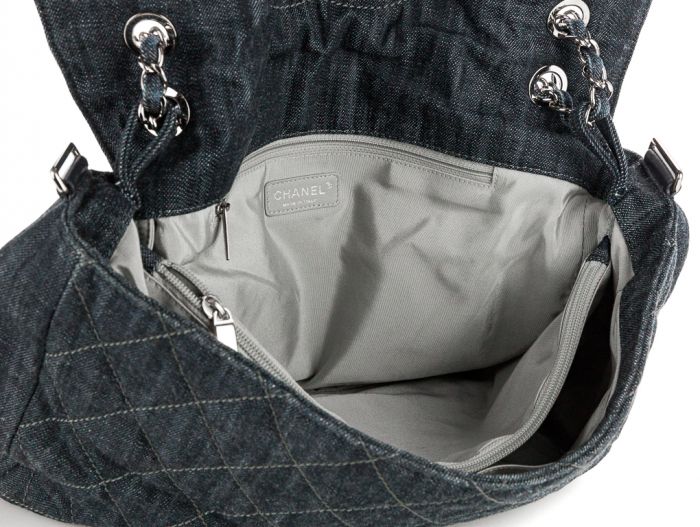 Chanel XL Maxi Denim Vintage Bag - Image 4