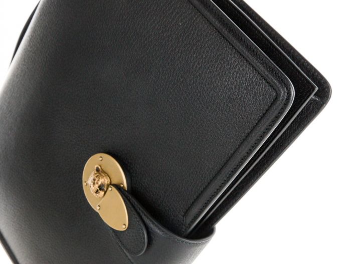 Gucci Tiger Head Clasp Portfolio