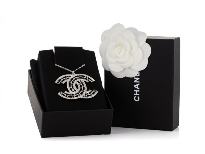 Chanel CC Costume Necklace - Image 4