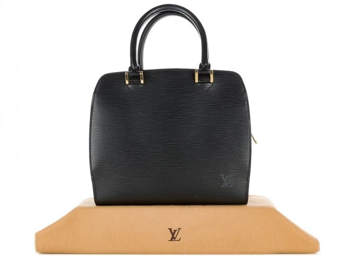 Louis Vuitton Pont Neuf Bag