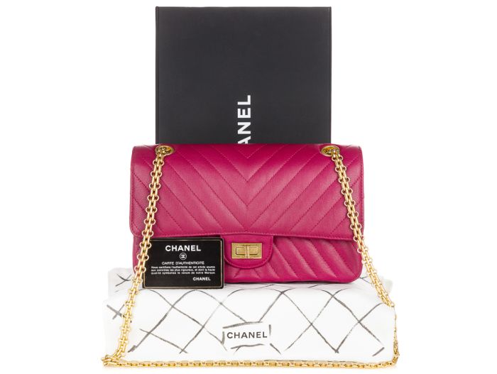 Chanel Chevron Quilted 2.55 Reissue Double Flap Bag - Image 6