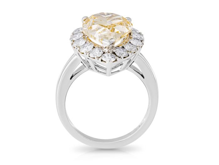 Yellow Pear Cut Diamond Ring (3)