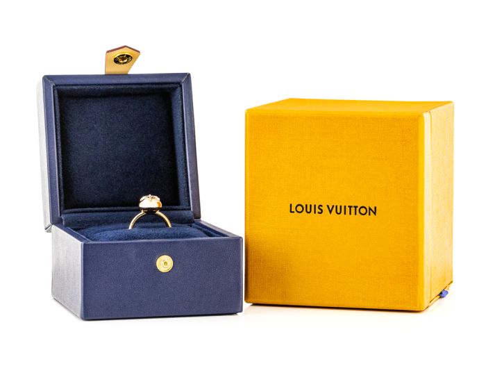 Louis Vuitton Blossom Rose and Diamond Ring