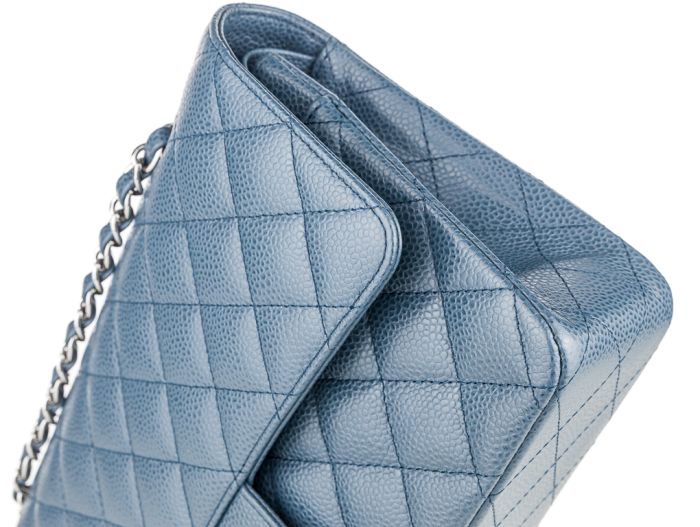 Chanel Classic Medium Double Flap Bag - Image 4