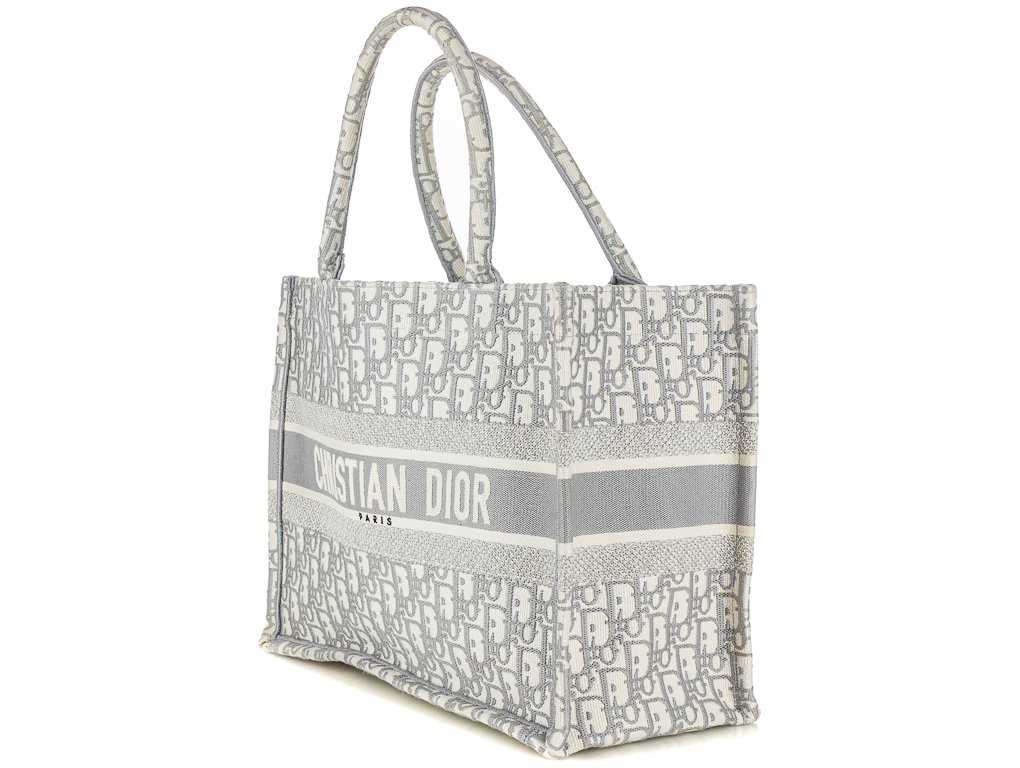 【新作☆/大容量☆】Dior Book Tote ラージ ホワイト Christian Dior Large Dior Book Tote | First State Auctions
