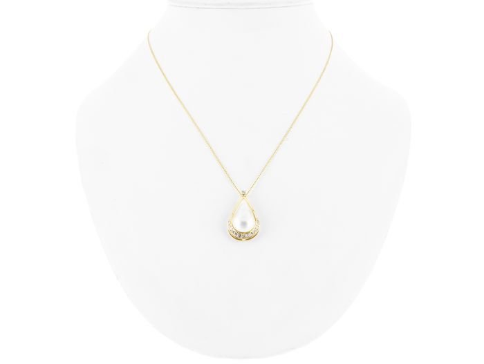 Pearl & Diamond Necklace