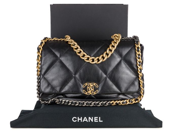 Chanel Black Lambskin Maxi 19 Single Flap Bag - Image 7