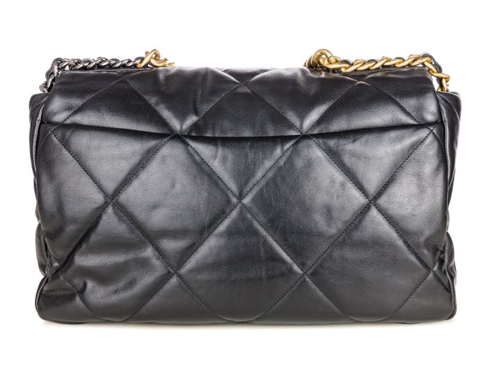 Chanel Black Lambskin Maxi 19 Single Flap Bag - Image 5