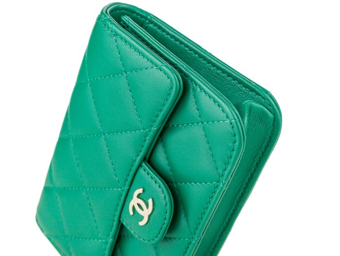 Chanel Card Holder Green Caviar Leather Wallet on Chain - Image 4