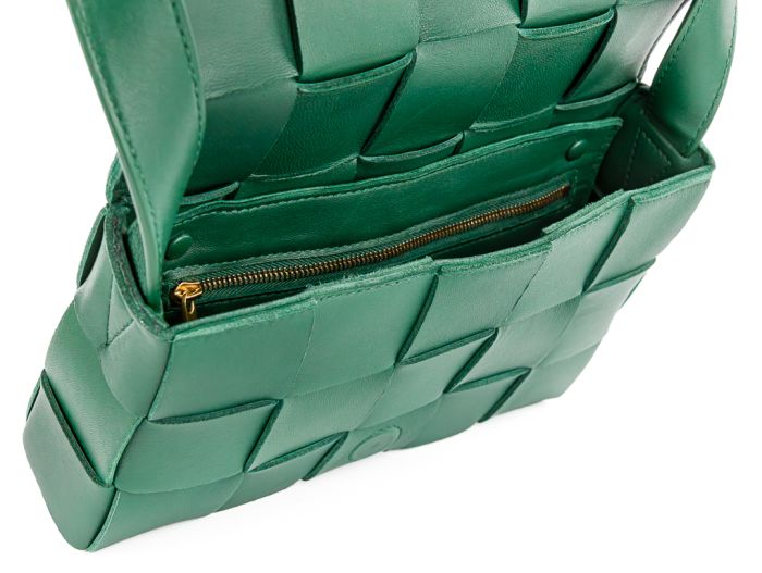 Bottega Veneta Classic Green Leather Cassette Bag - Image 4