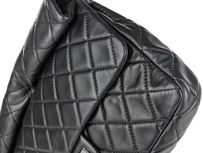 Chanel Black Quilted Leather Roll Reissue 2.55 Clutch Bag - Image 4