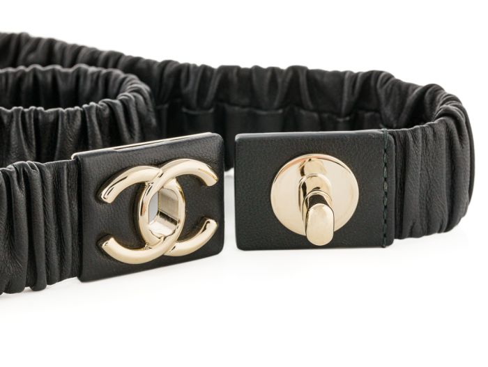 Chanel Black Classic CC Turnlock Leather Belt - Image 3