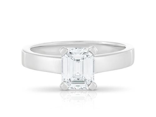 Solitaire Emerald Cut 0.90ct Diamond Ring in Platinum