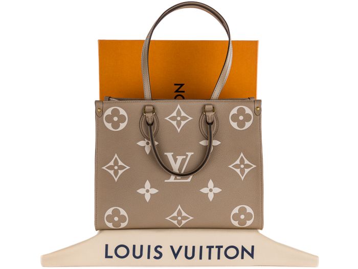 Louis Vuitton Dove Grey OnTheGo MM Bag - Image 6