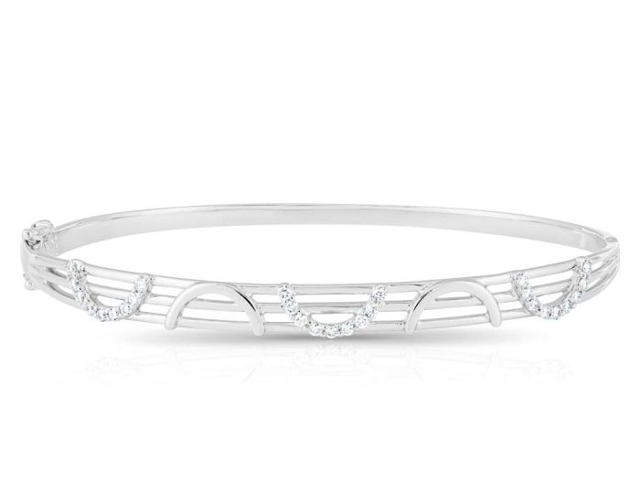 0.29ct Diamond Bangle (1)