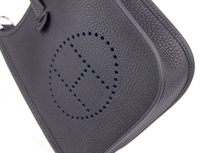 Hermes Mini 16cm Black Evelyne Crossbody Bag - Image 3