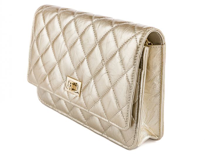 Chanel Gold Metallic 2.55 Reissue Wallet on Chain Bag - Image 2