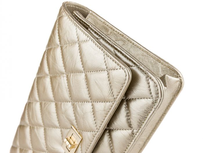 Chanel Gold Metallic 2.55 Reissue Wallet on Chain Bag - Image 3