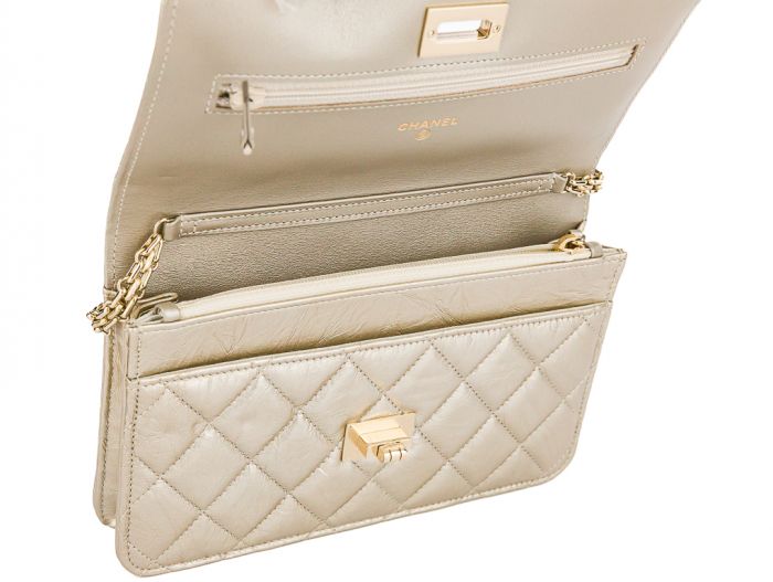Chanel Gold Metallic 2.55 Reissue Wallet on Chain Bag - Image 4