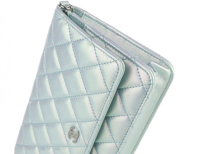 Chanel Iridescent Lambskin Wallet on Chain Bag - Image 3