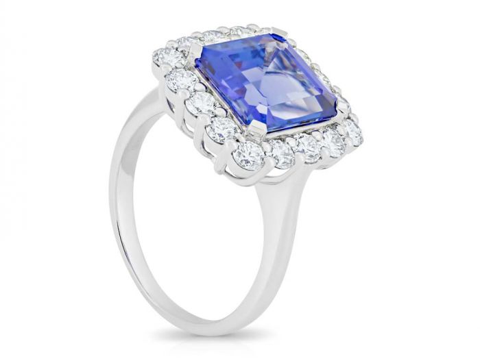 Tanzanite and Diamond Ring - Image 2